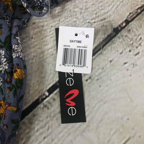 Floral Print Cold Shoulders Ruffles Wrap Dress - Picture 9 of 9